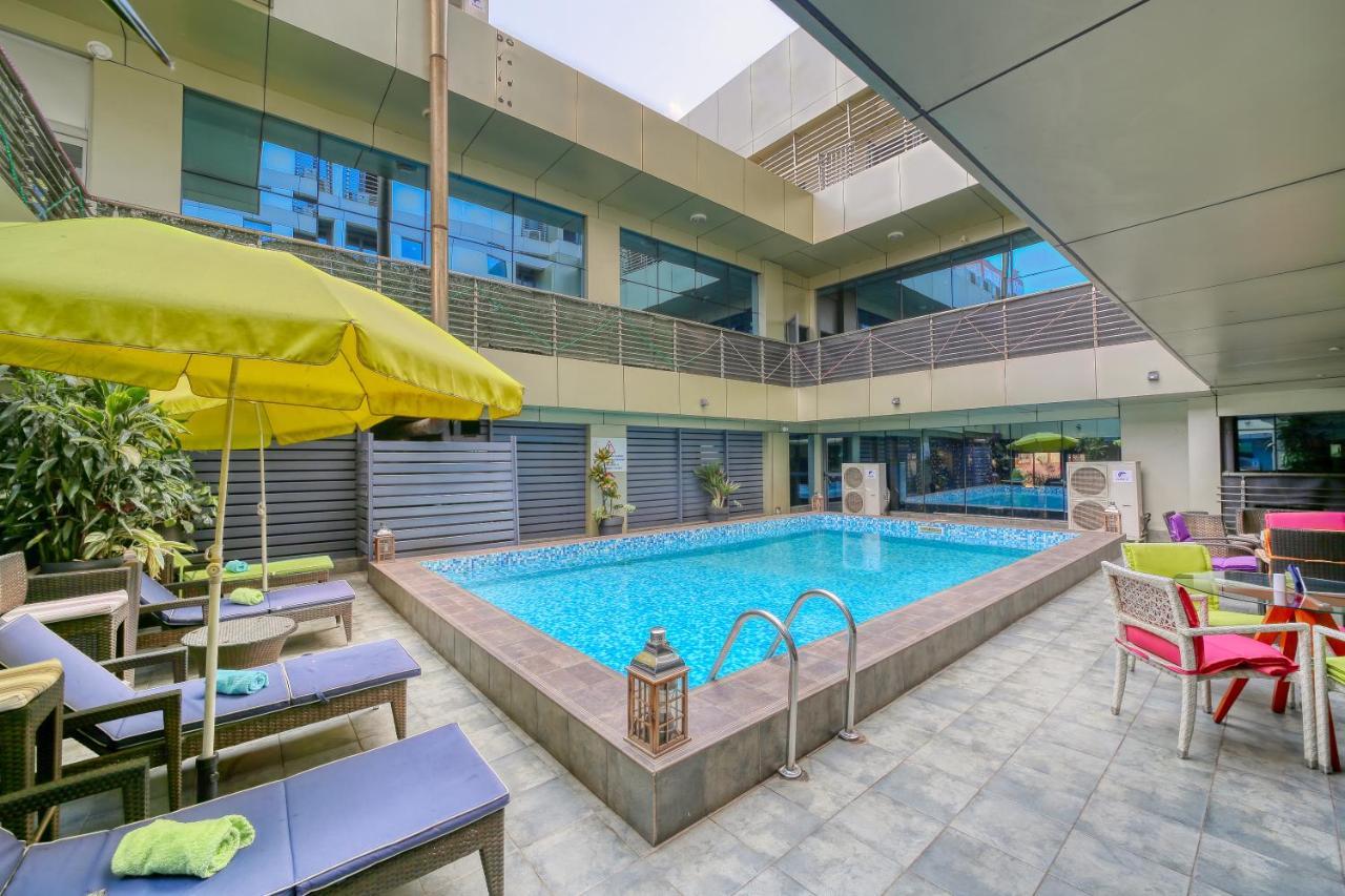 Hotel La Falaise Yaounde Bagian luar foto