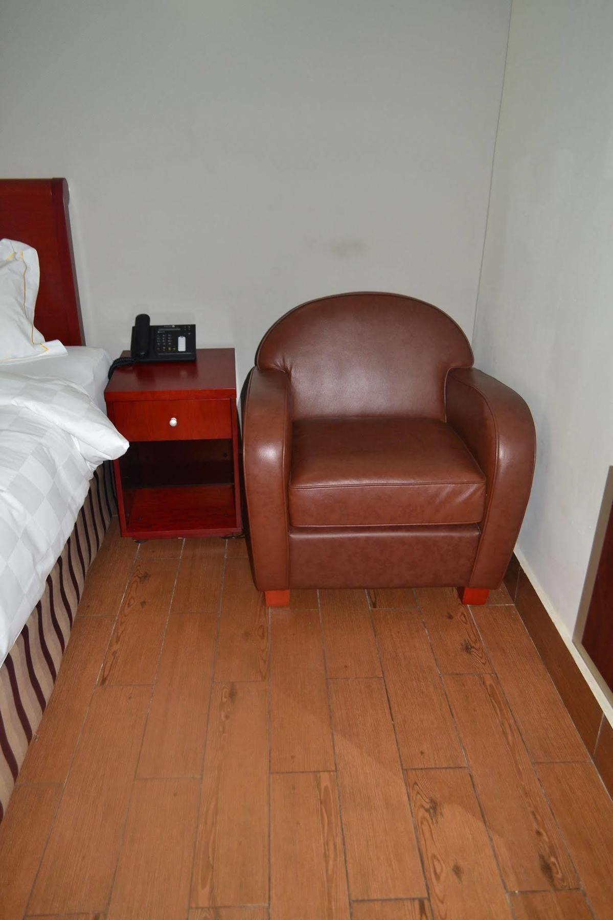 Hotel La Falaise Yaounde Bagian luar foto