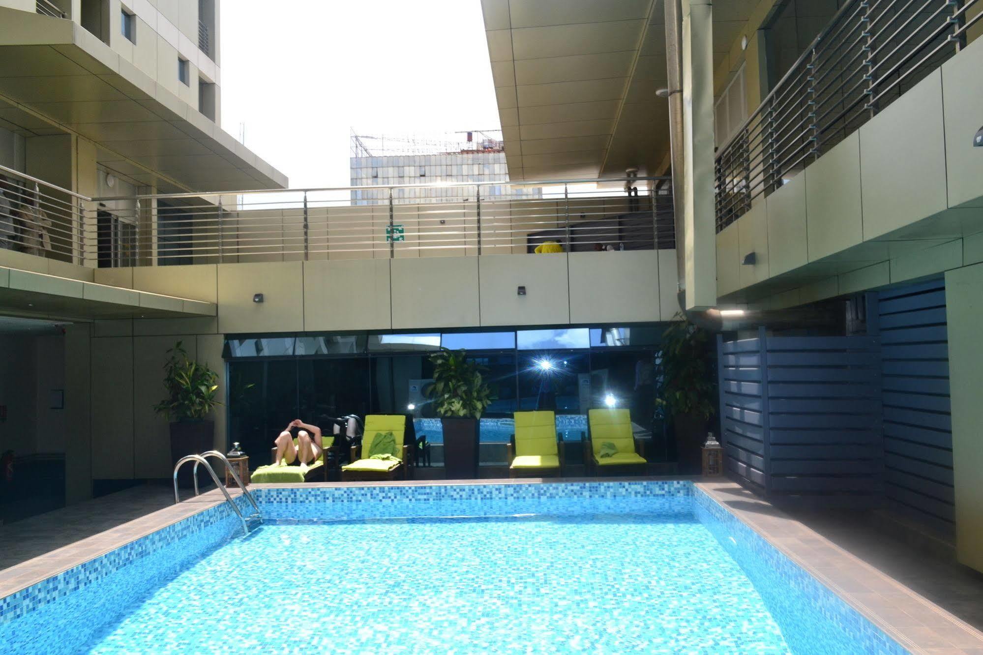 Hotel La Falaise Yaounde Bagian luar foto